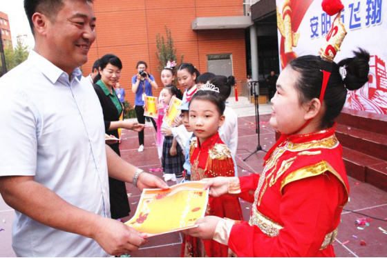 2019-10-14_唱誦抒發愛國情   同心共筑中國夢——安陽市飛翔學校舉行第四屆“慶國慶”唱誦會2575